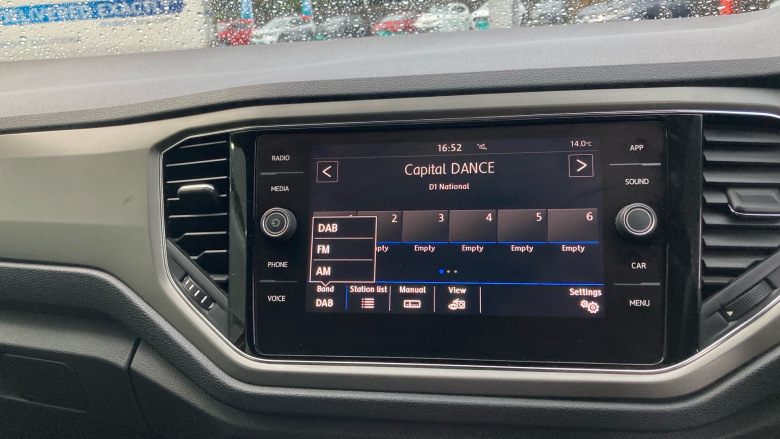 Volkswagen T-Roc 1.5 TSI EVO SE 5dr DSG Petrol Hatchback